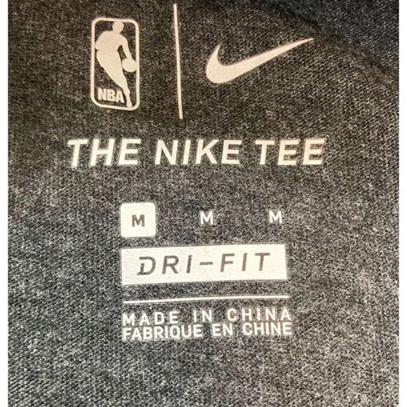 The Nike Tee Dri-Fit Golden State Warriors Gray Ombré Shirt Size Medium - Picture 5 of 13